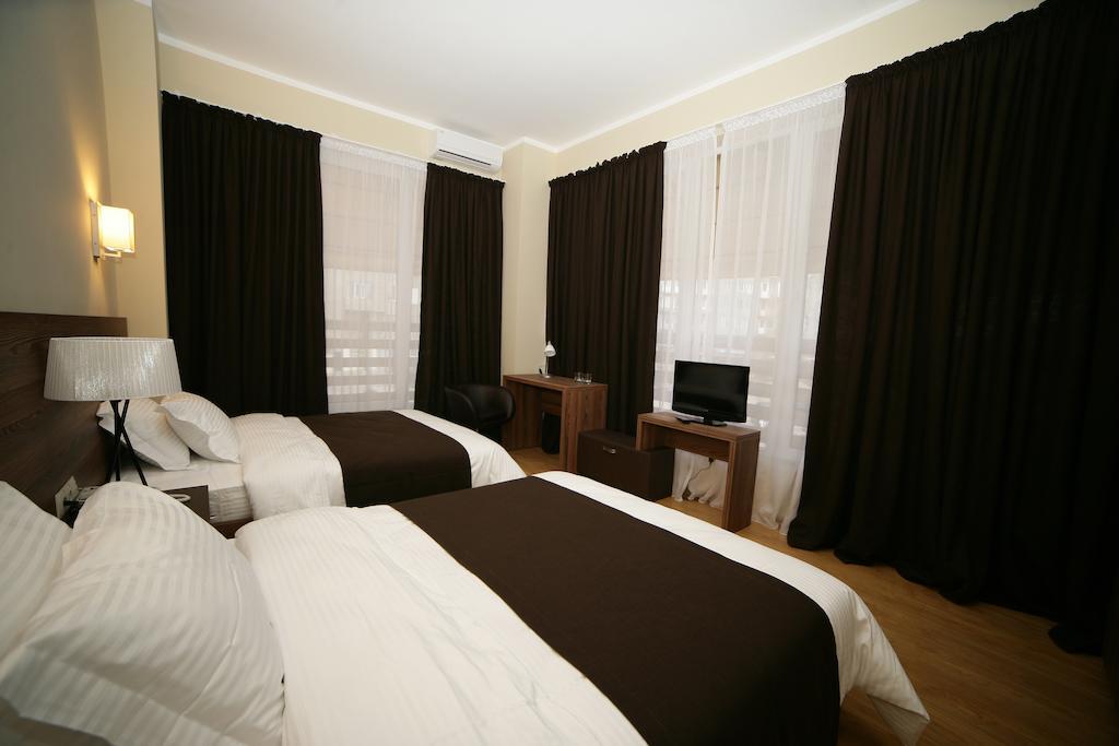 تبليسي Basilon Hotel الغرفة الصورة